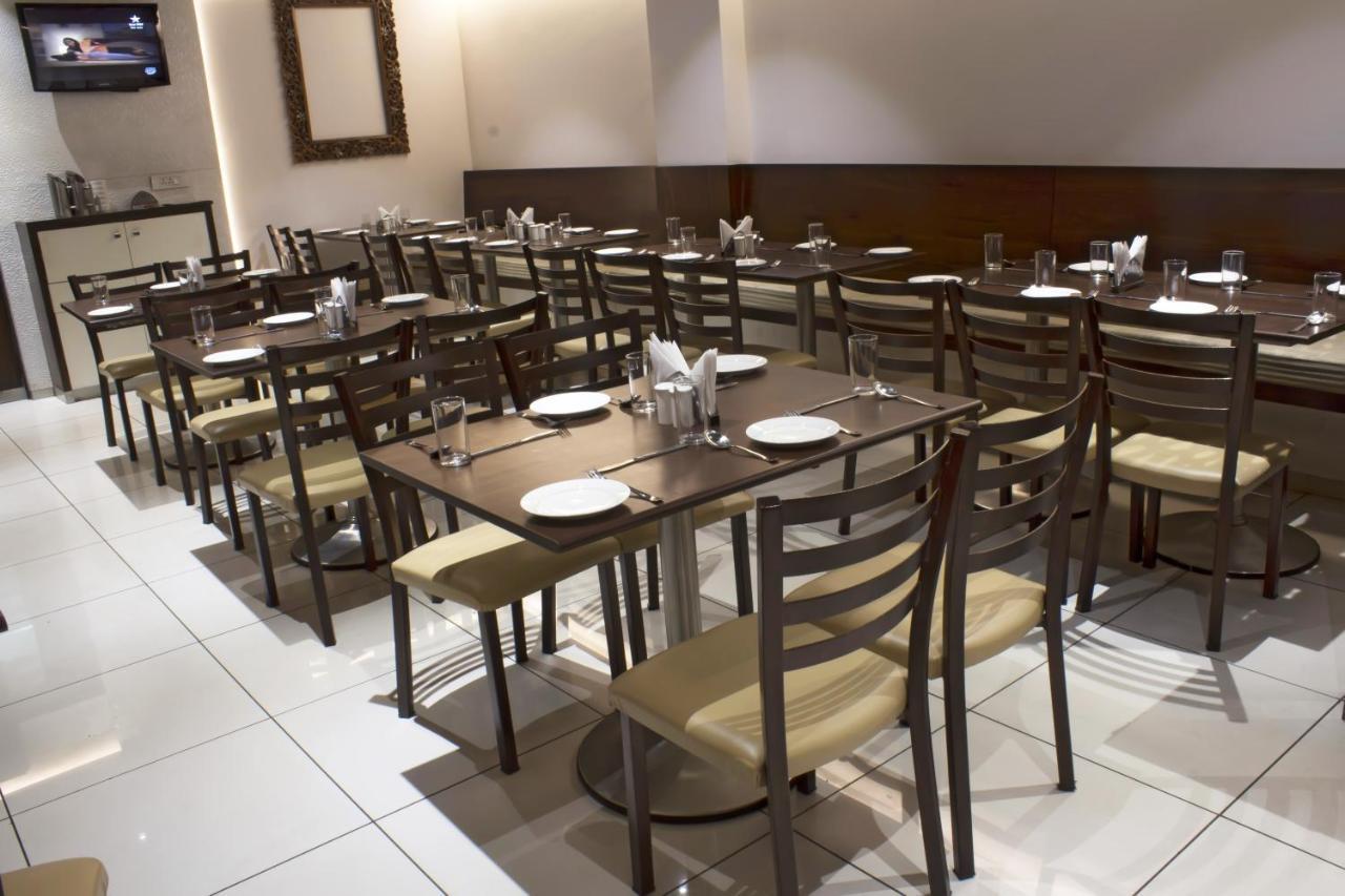 Hotel Sri Sri Executive, Kolhapur Eksteriør billede