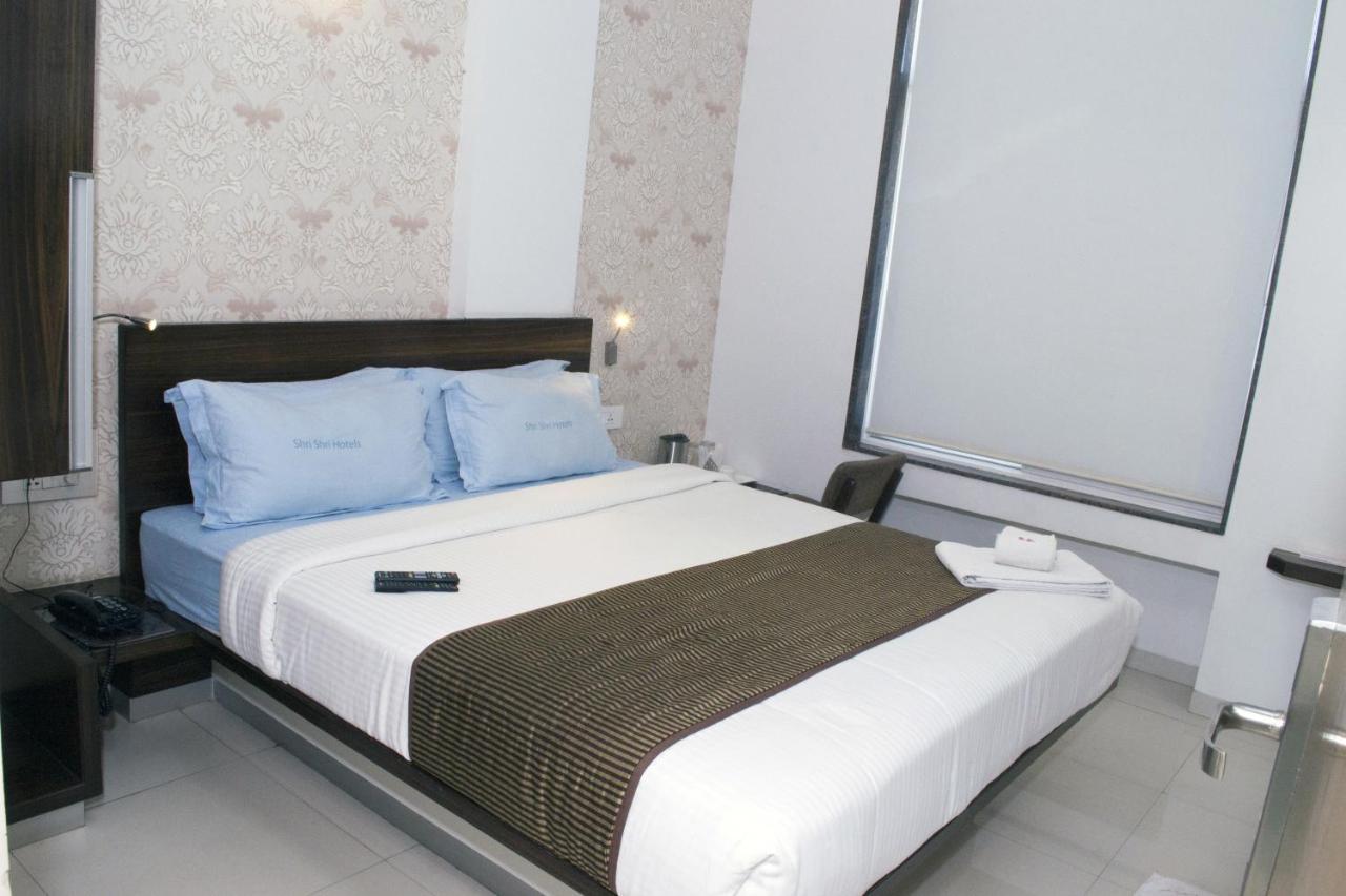 Hotel Sri Sri Executive, Kolhapur Eksteriør billede
