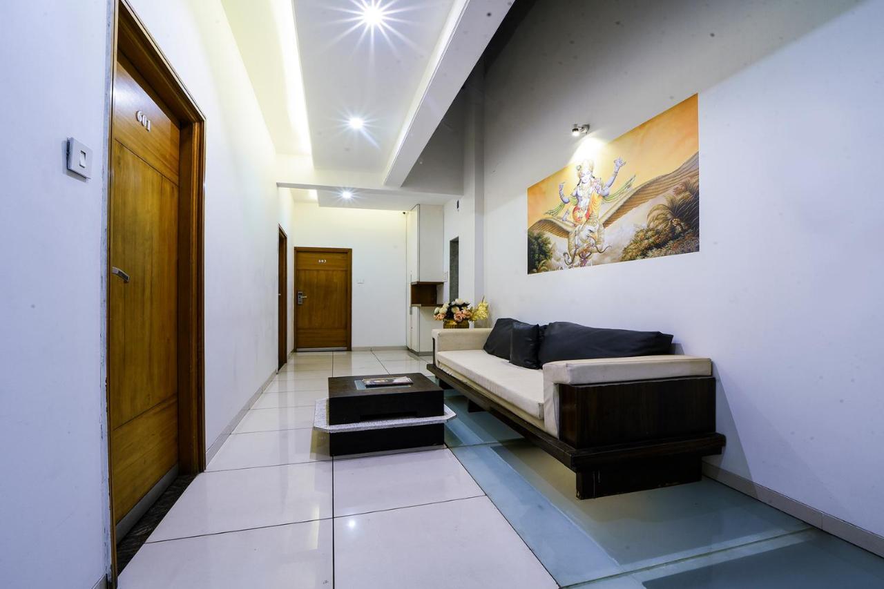 Hotel Sri Sri Executive, Kolhapur Eksteriør billede