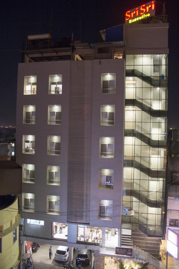 Hotel Sri Sri Executive, Kolhapur Eksteriør billede